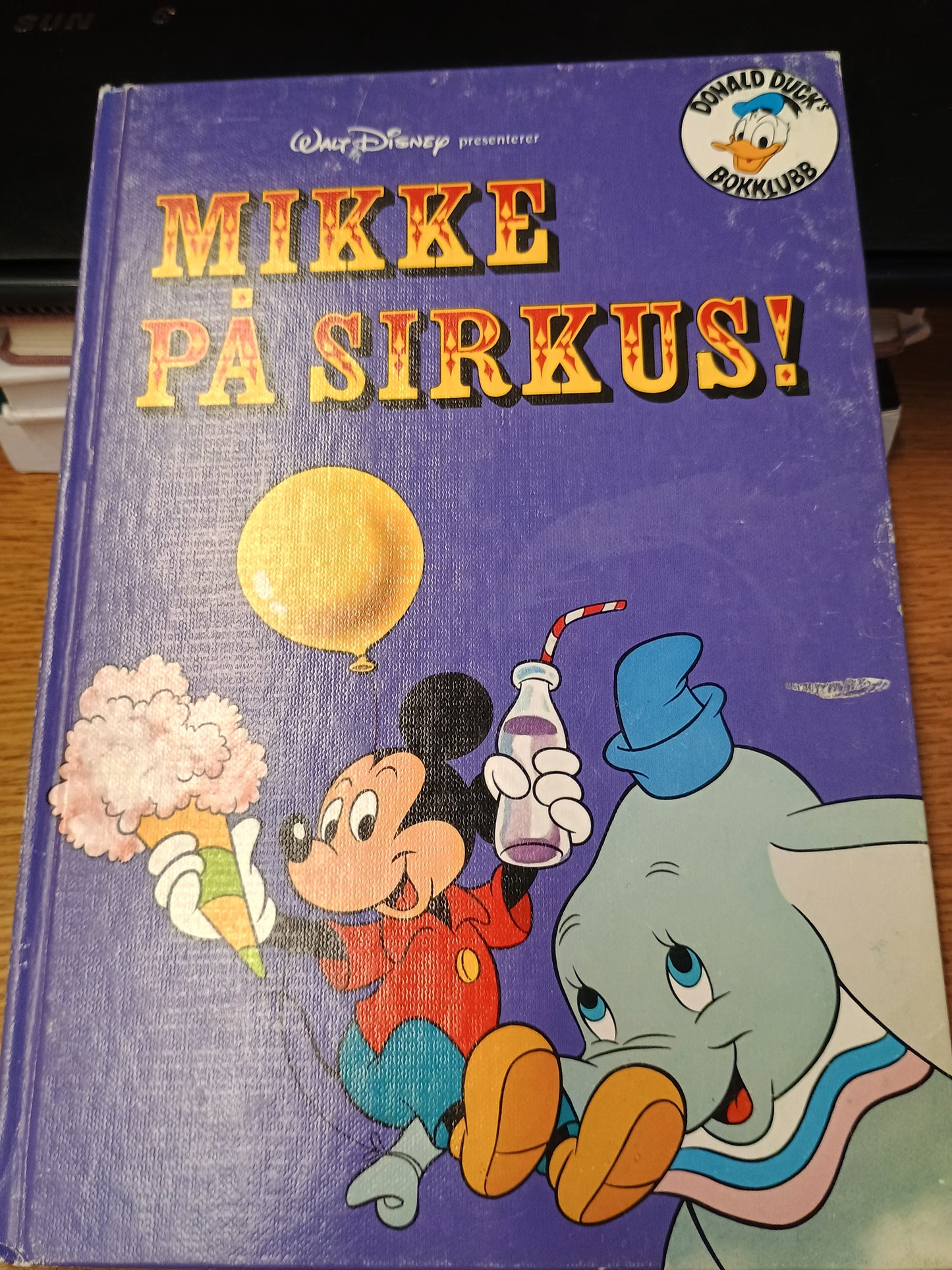 Mikke på sirkus, Walt Disney