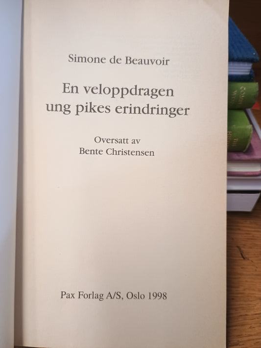 En veloppdragen ung pikes erindringer, Simone de Beauvoir