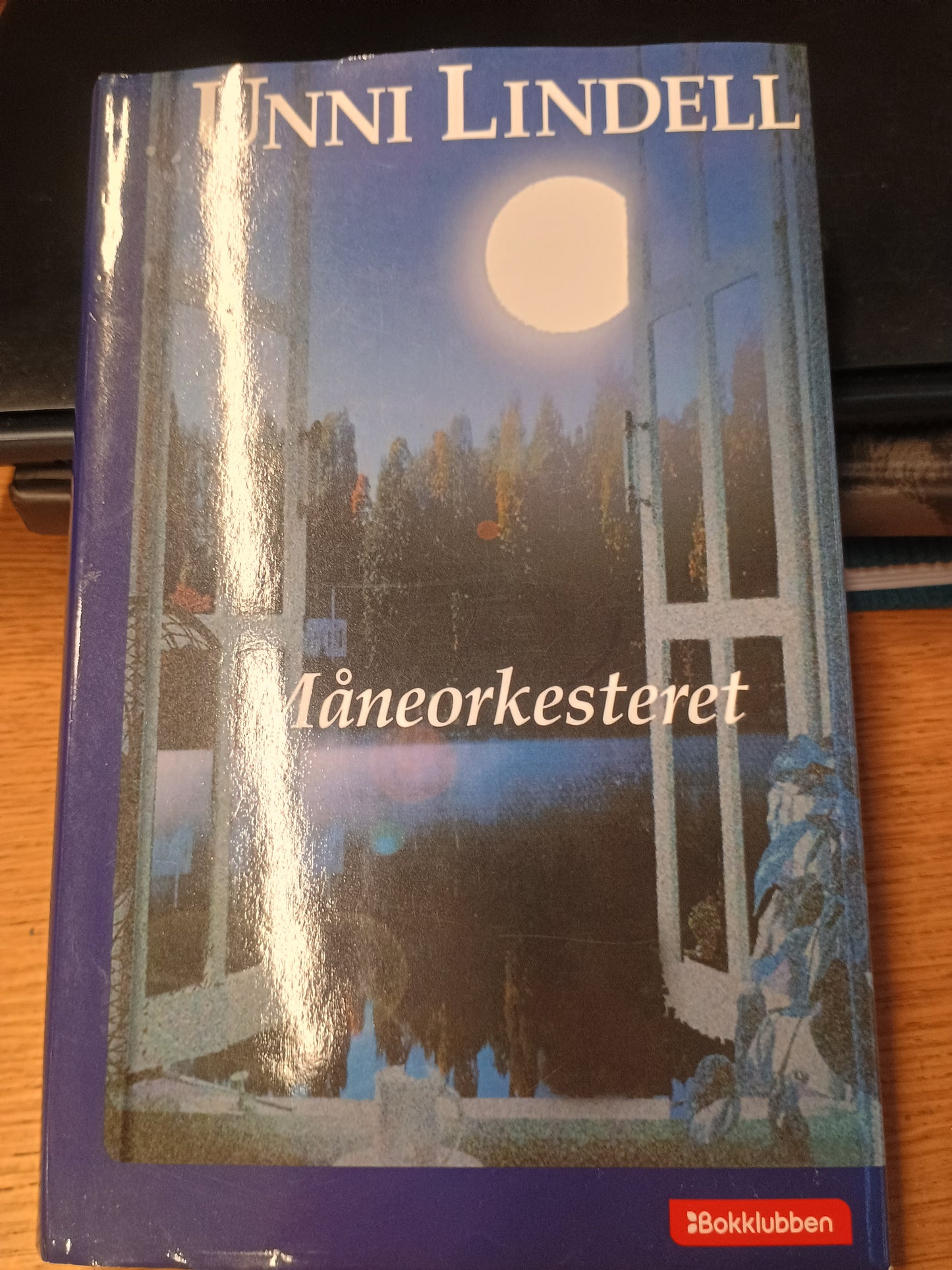 Måneorkesteret, Unni Lindell