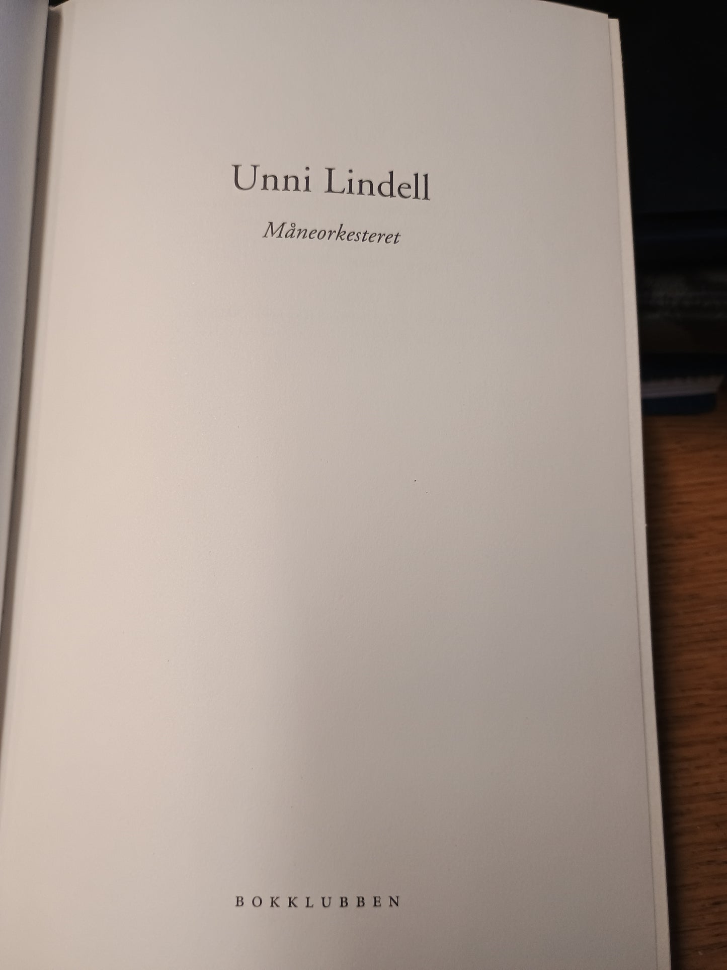 Måneorkesteret, Unni Lindell
