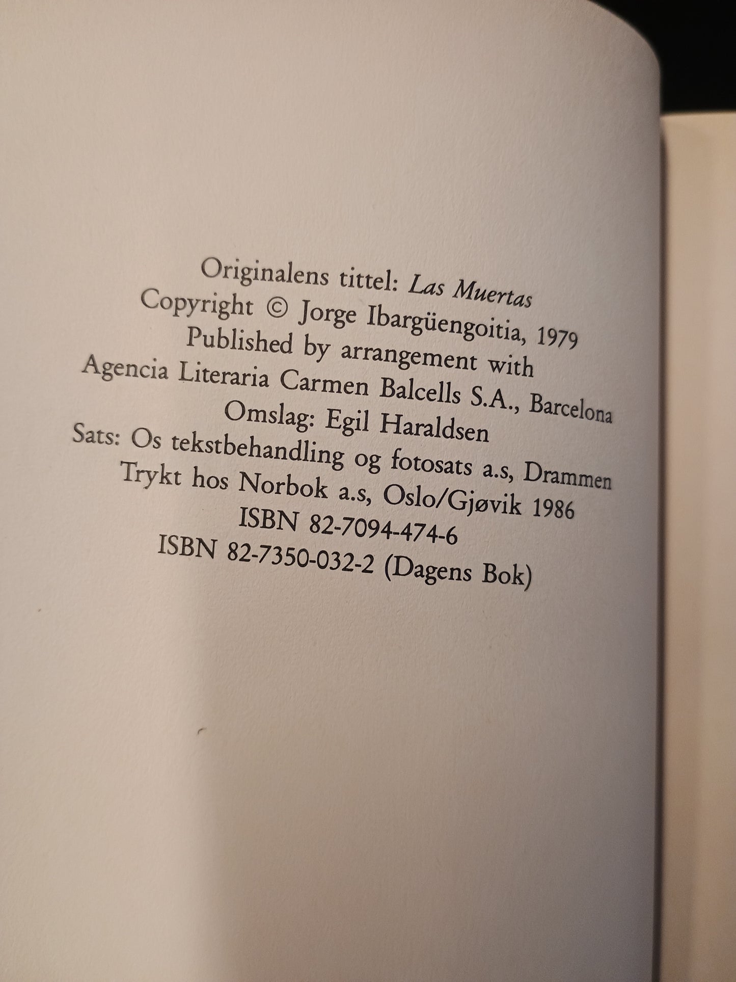 Jentene som forsvant, Jorge Ibargüengoitia