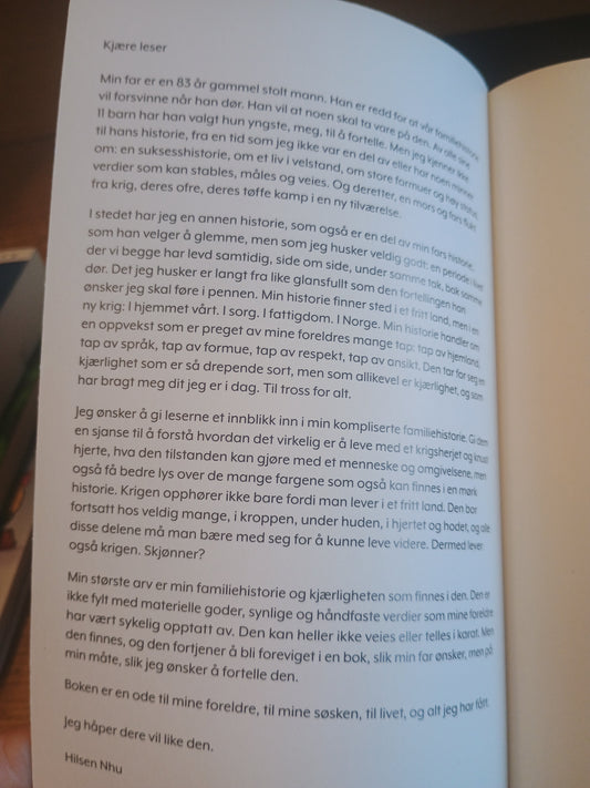 Ild tenner vann tunge, Nhu Diep