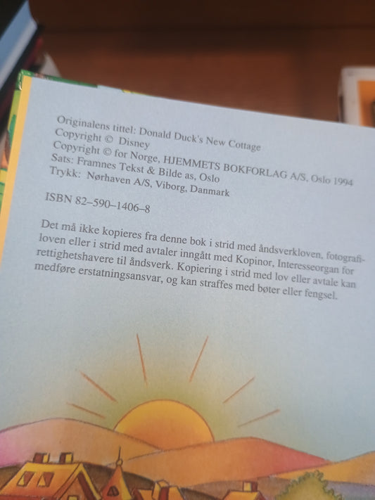 Donald kjøper hytte, Walt Disney