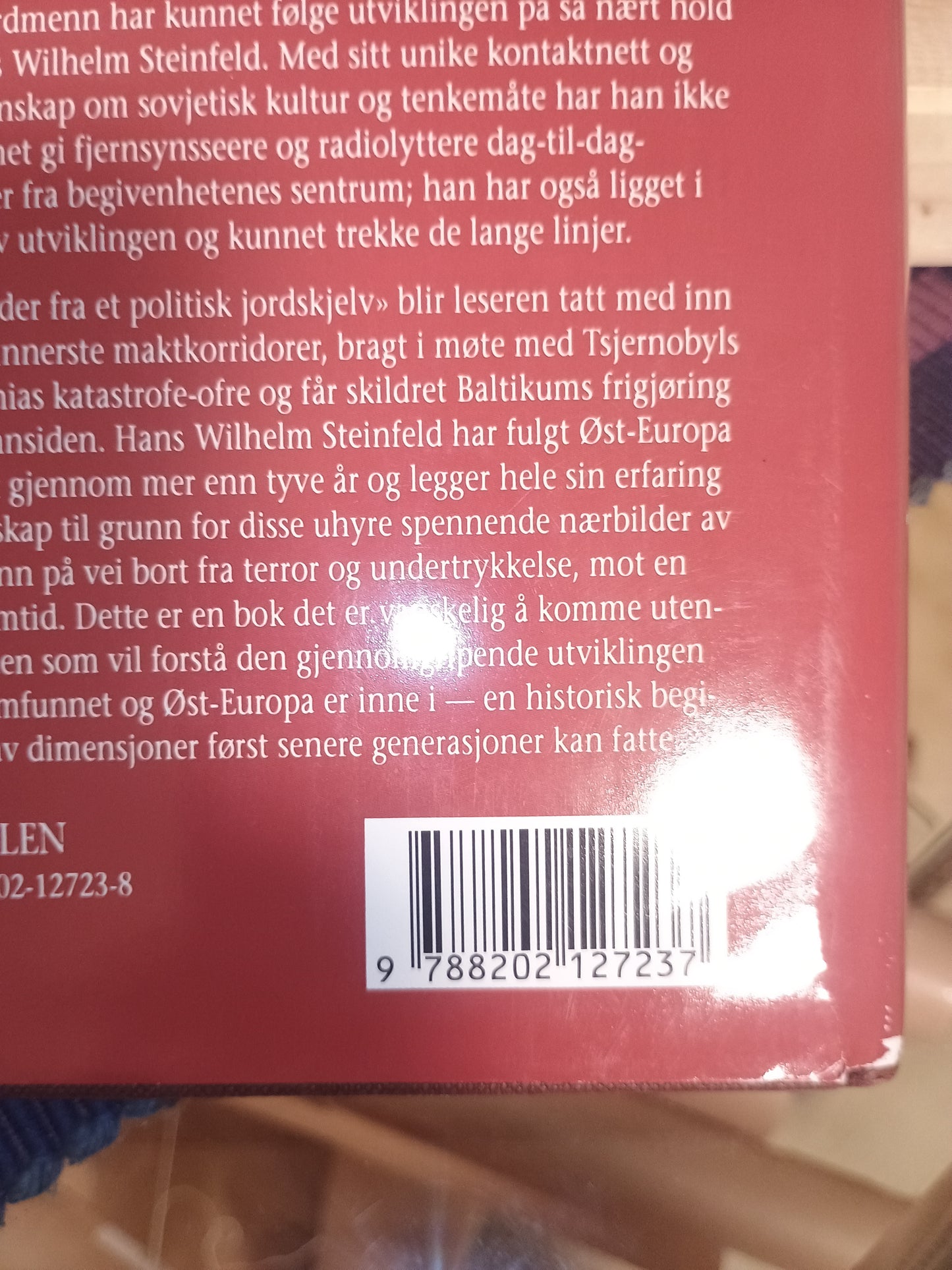 Nærbilder fra et politisk jordskjelv, Hans Wilhelm Steinfeld