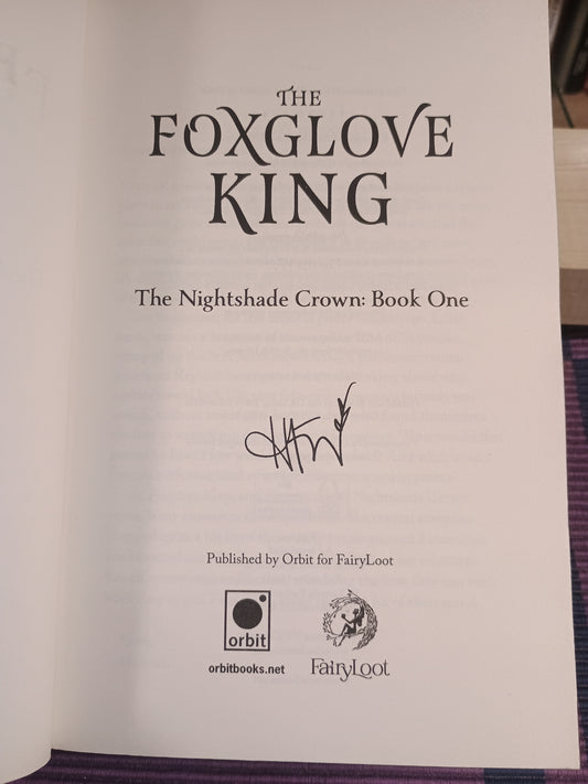 The Foxglove king, Hannah Whitten