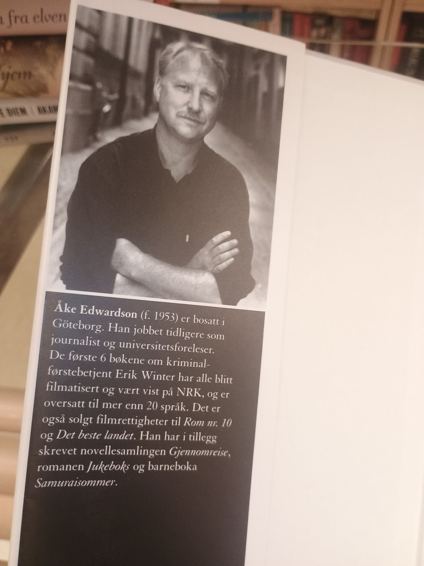 Det beste landet, Åke Edwardson