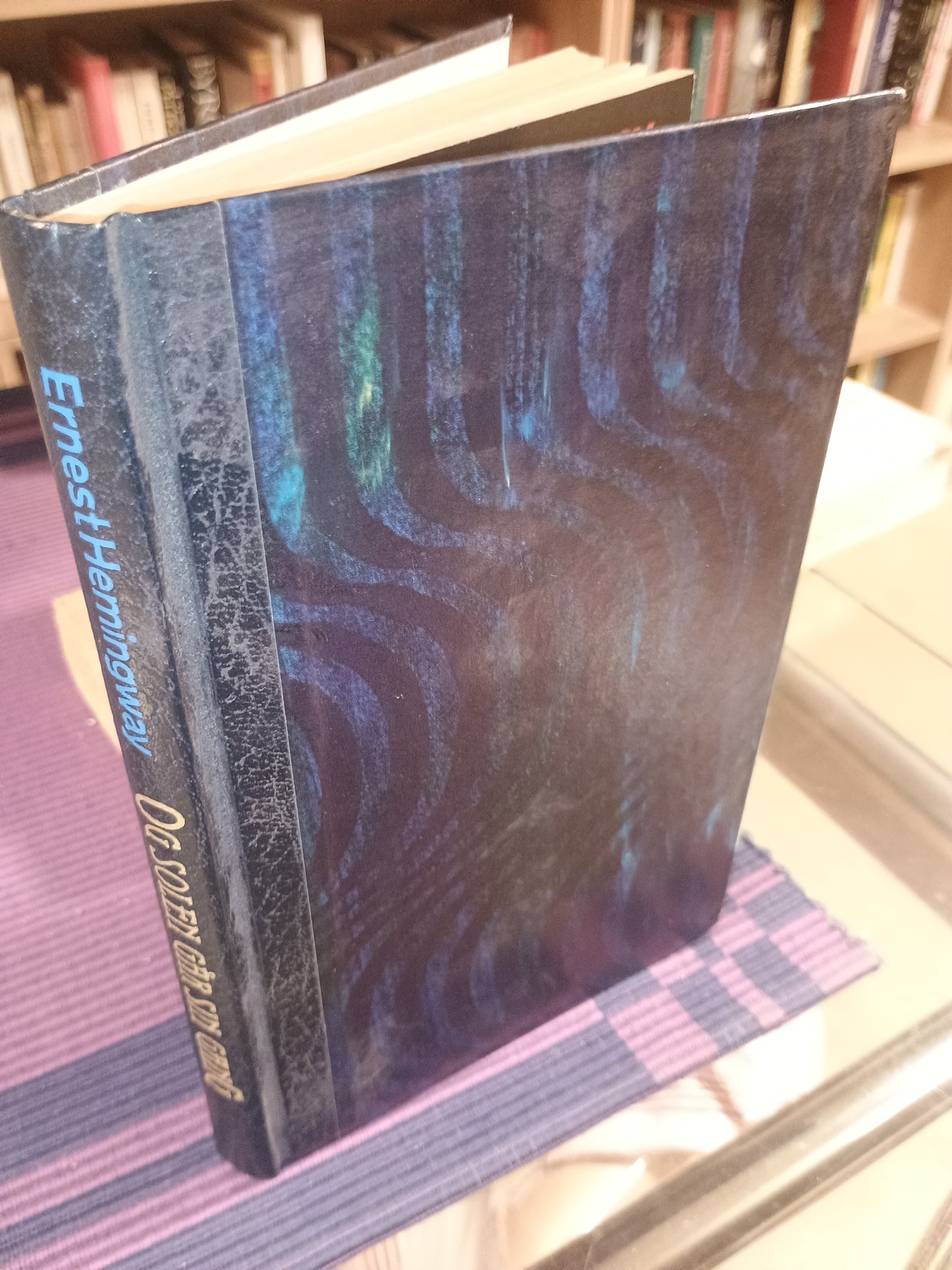 Og solen går sin gang, Ernest Hemingway