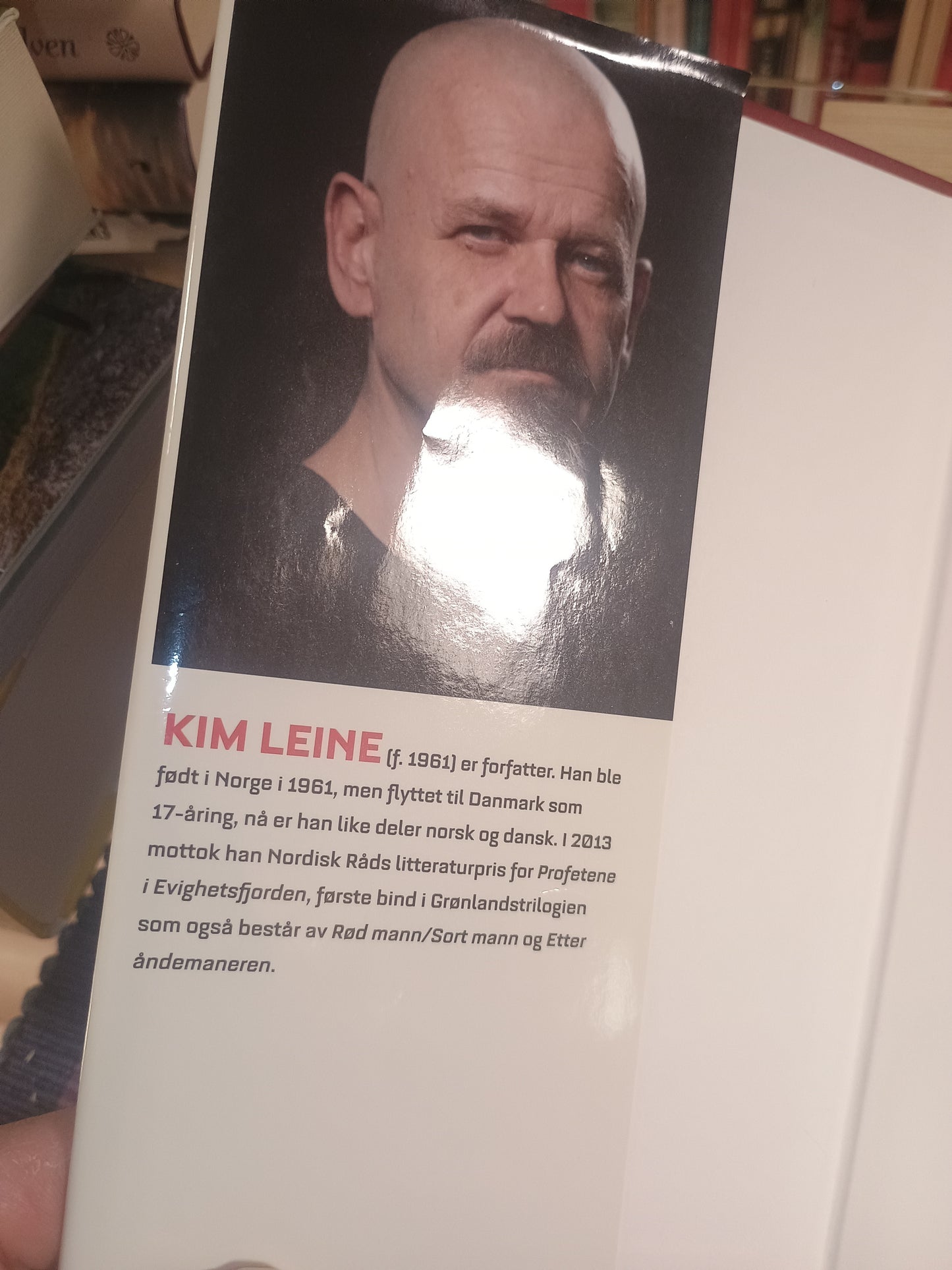 Karolines kjærlighet, Kim Leine