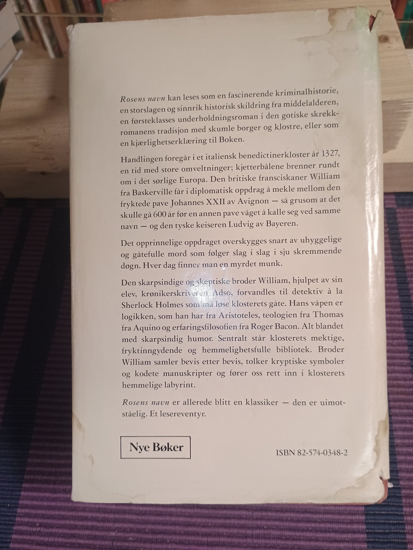 Rosenes navn, Umberto Eco