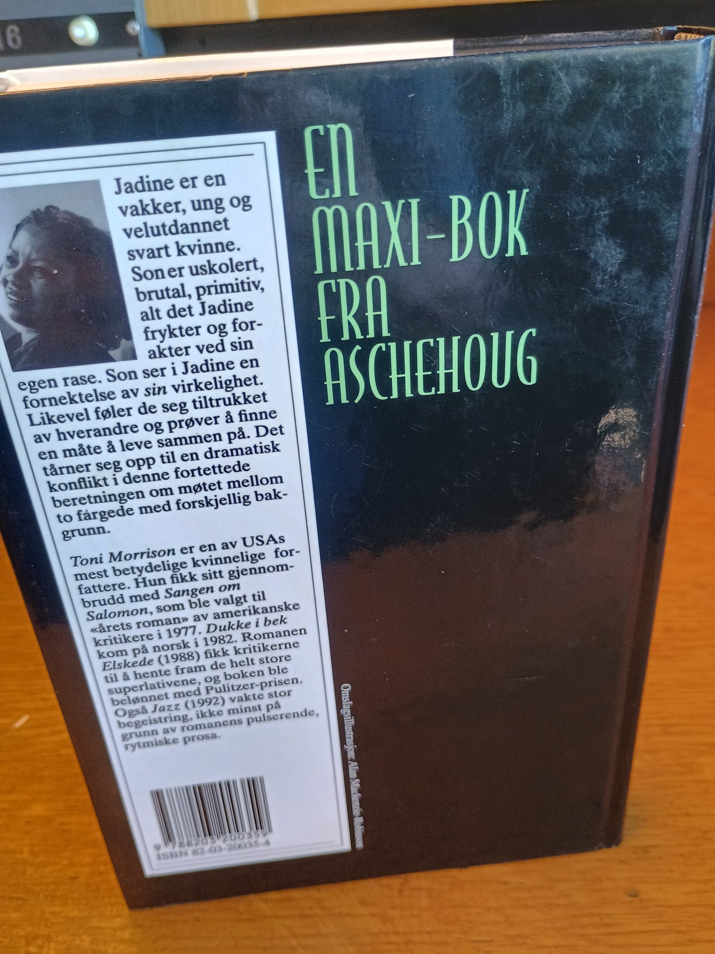 Dukke i bek, Toni Morrison