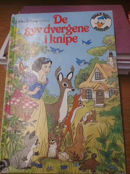 De syv dvergene i knipe, Walt Disney