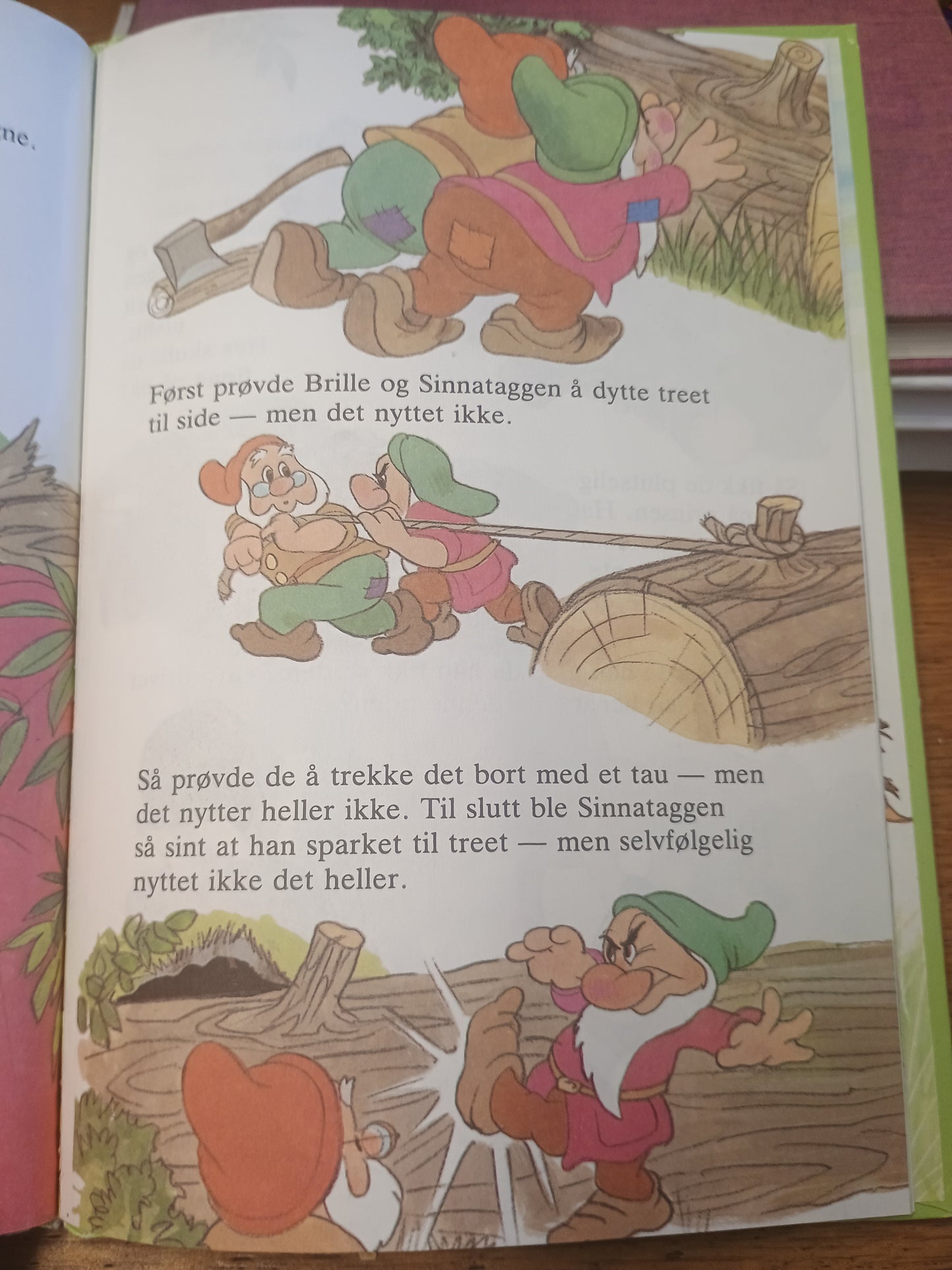 De syv dvergene i knipe, Walt Disney