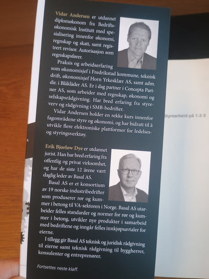 Styrearbeid på 1-2-3, Grunninnføring i styrearbeid, V. Andersen, E. B. Dye og S. Simonsen