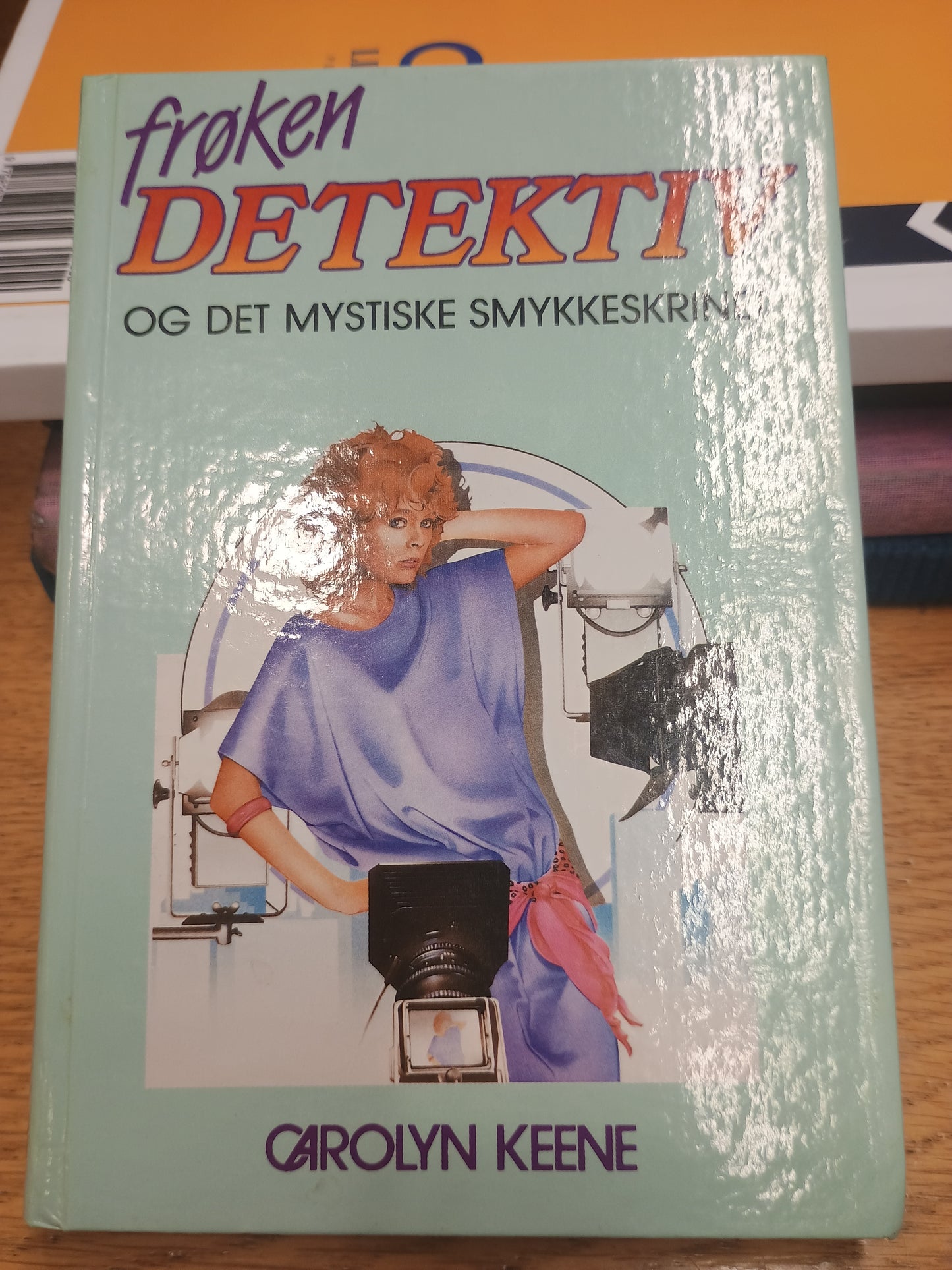 Frøken Detektiv og det mystiske smykkeskrinet, Carolyn, Keene