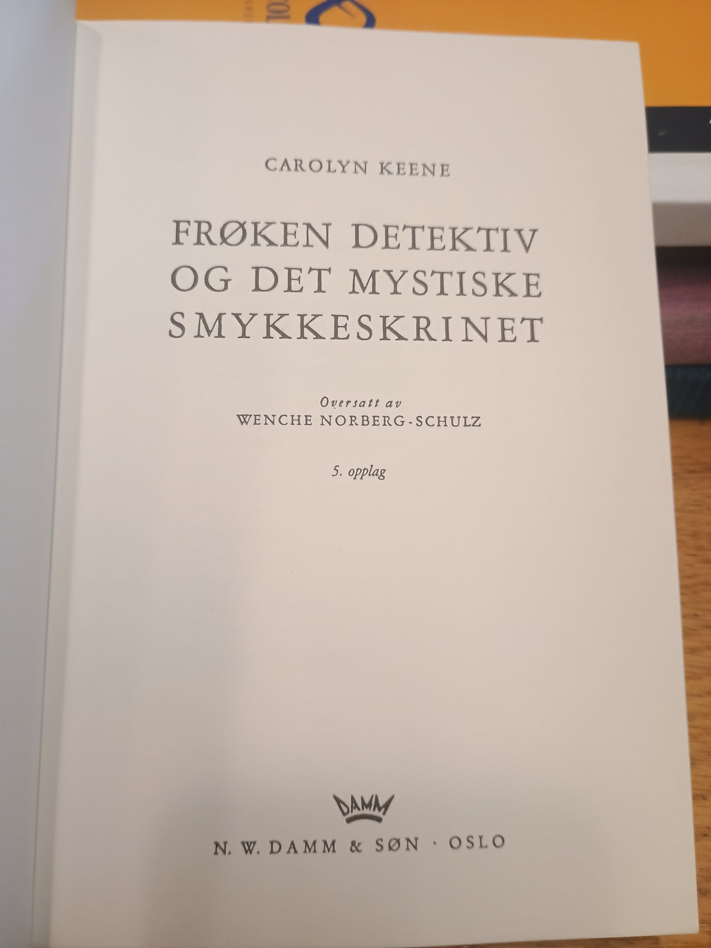 Frøken Detektiv og det mystiske smykkeskrinet, Carolyn, Keene