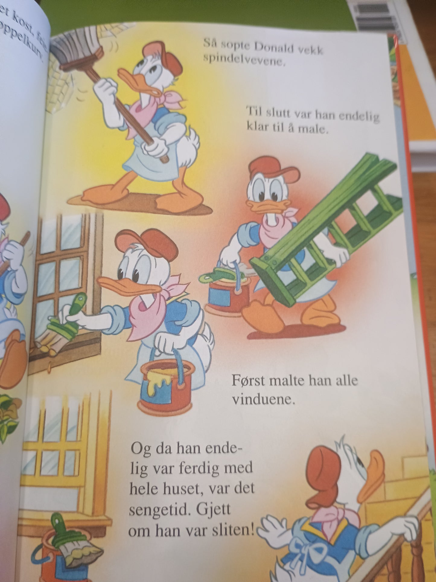 Donald kjøper hytte, Walt Disney