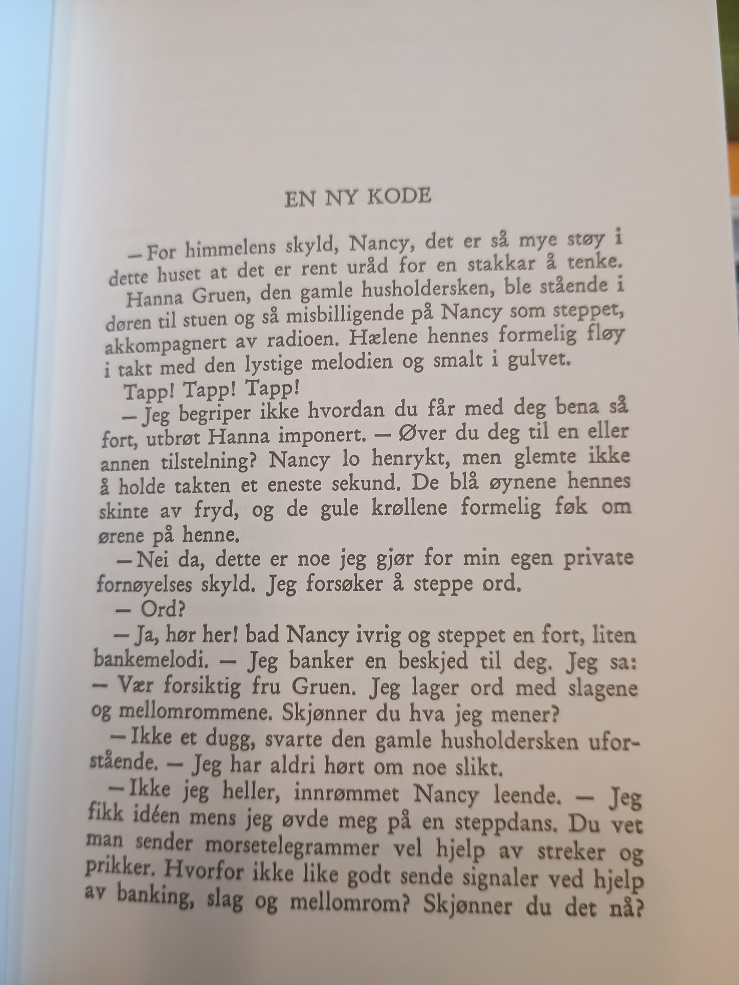 Frøken Detektiv og de mystiske sko, Carolyn Keene