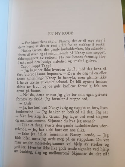 Frøken Detektiv og de mystiske sko, Carolyn Keene