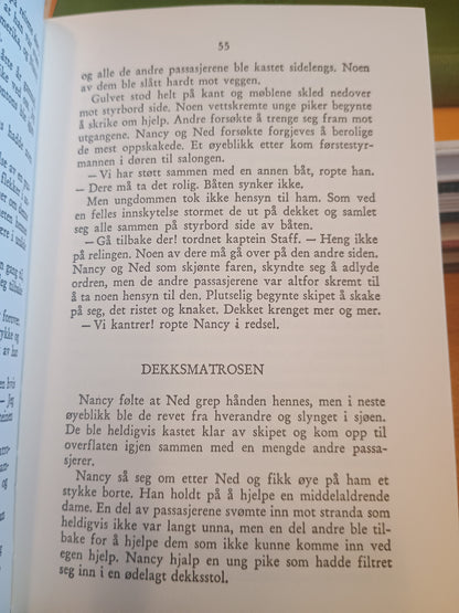 Frøken Detektiv og de mystiske sko, Carolyn Keene