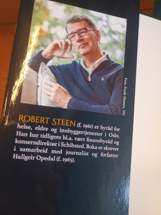 Om natten lyser stjernene, Robert Steen