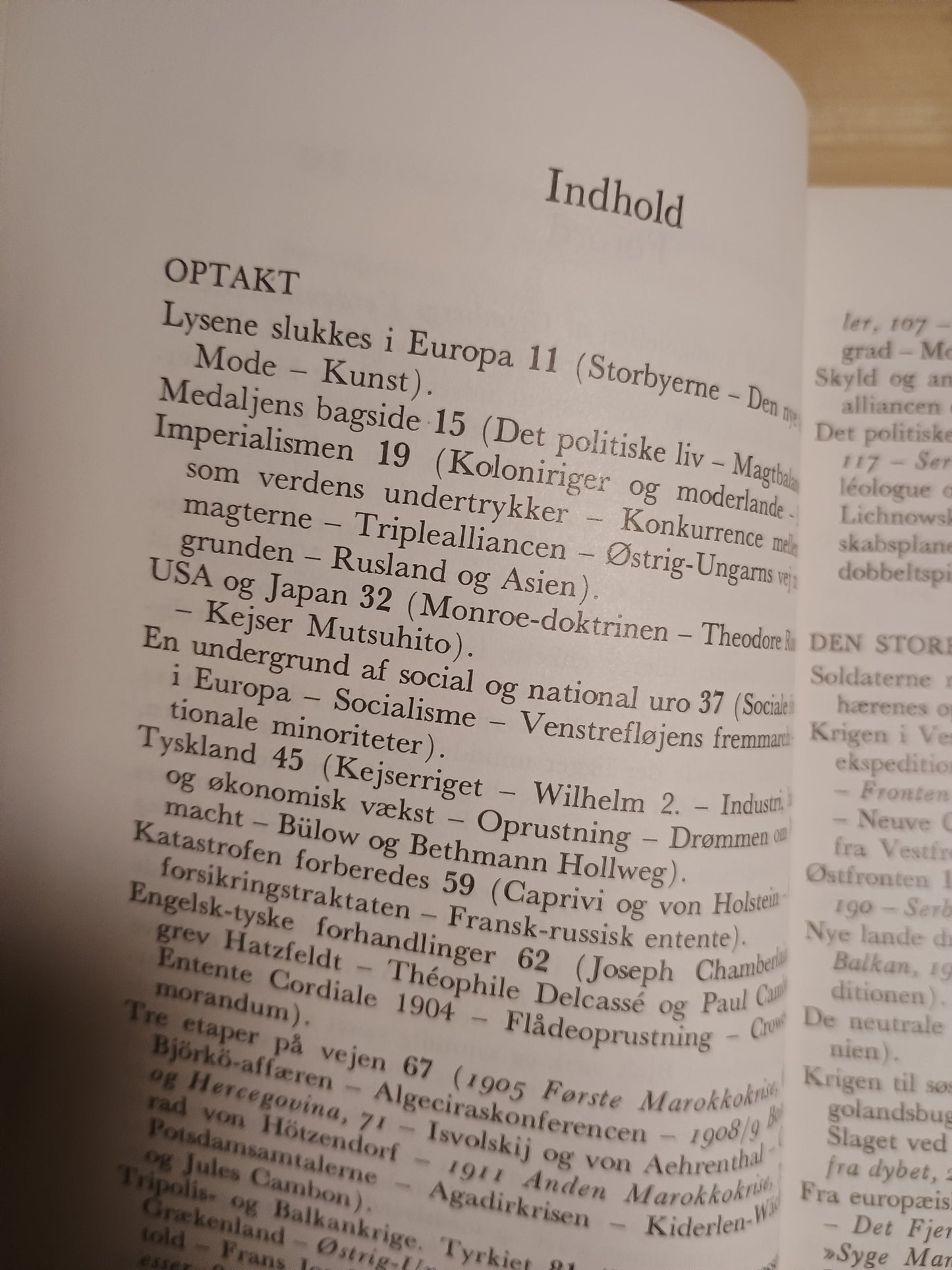 De to store verdenskrige, J. William Saxtorph