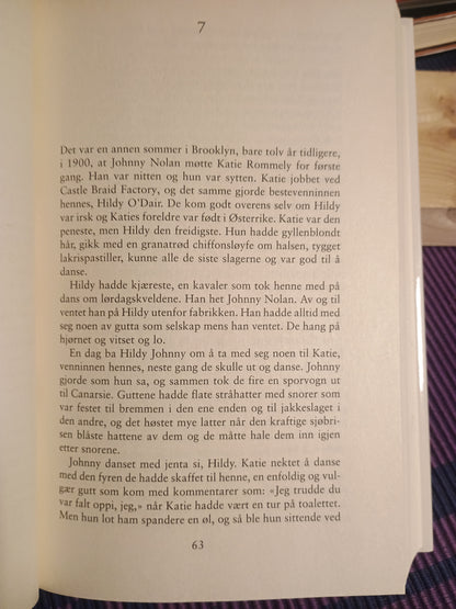 Det vokser et tre i Brooklyn, Betty Smith