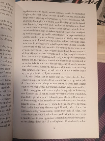 Den lange hvite skyens land, Sarah Lark