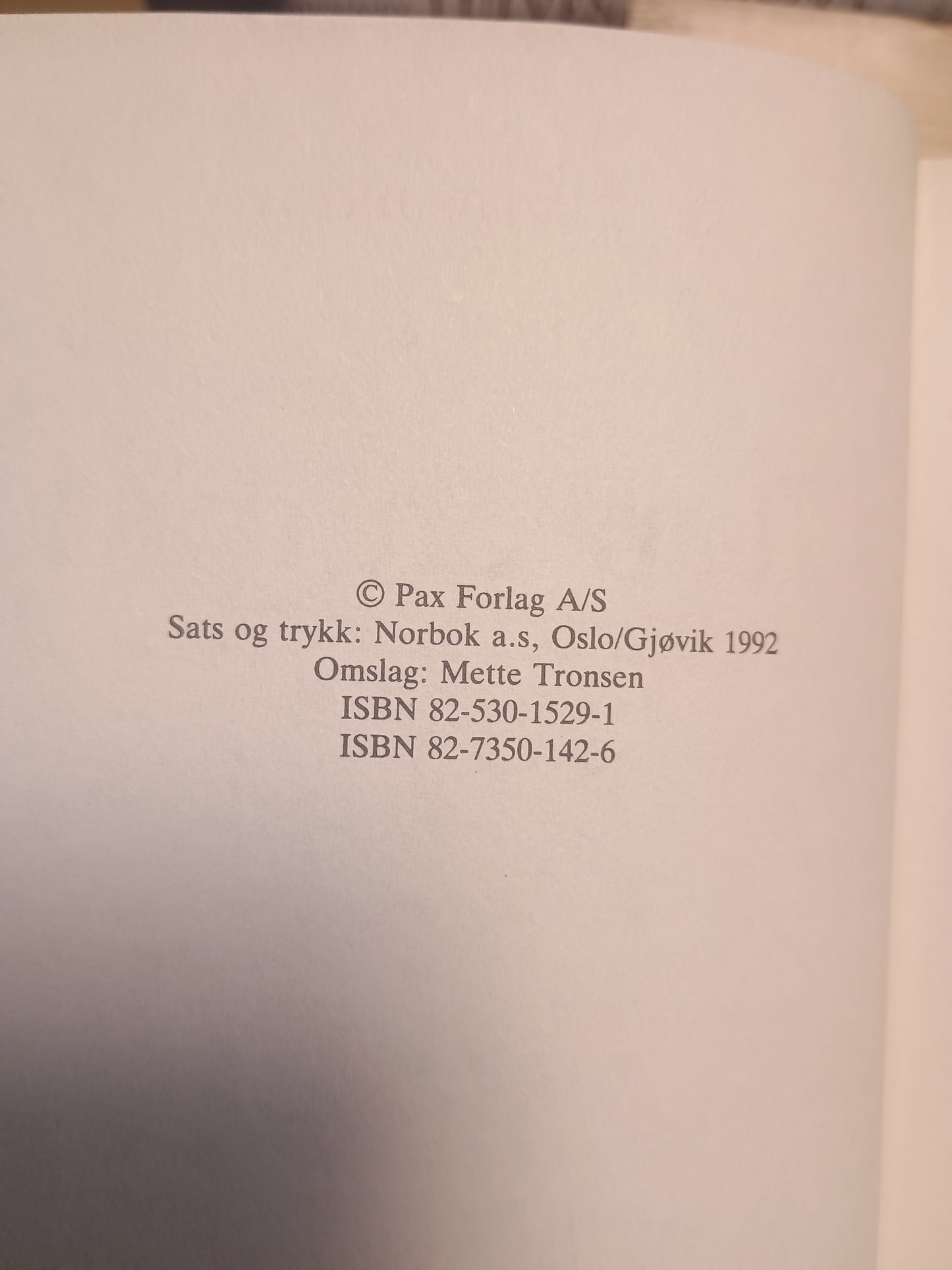 Uten en tråd, Jens Bjørneboe