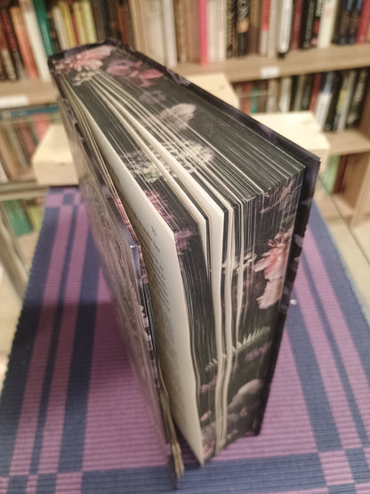 The Foxglove king, Hannah Whitten