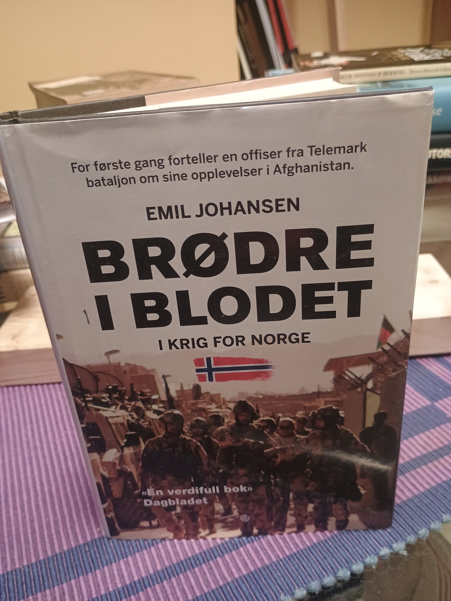 Brødre i blodet: I krig for Norge, Emil Johansen
