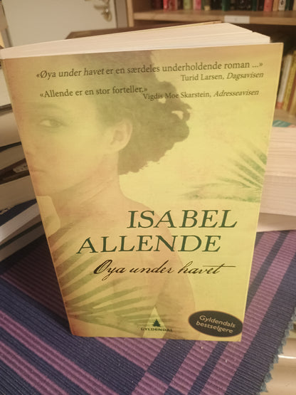 Øya under havet, Isabel Allende