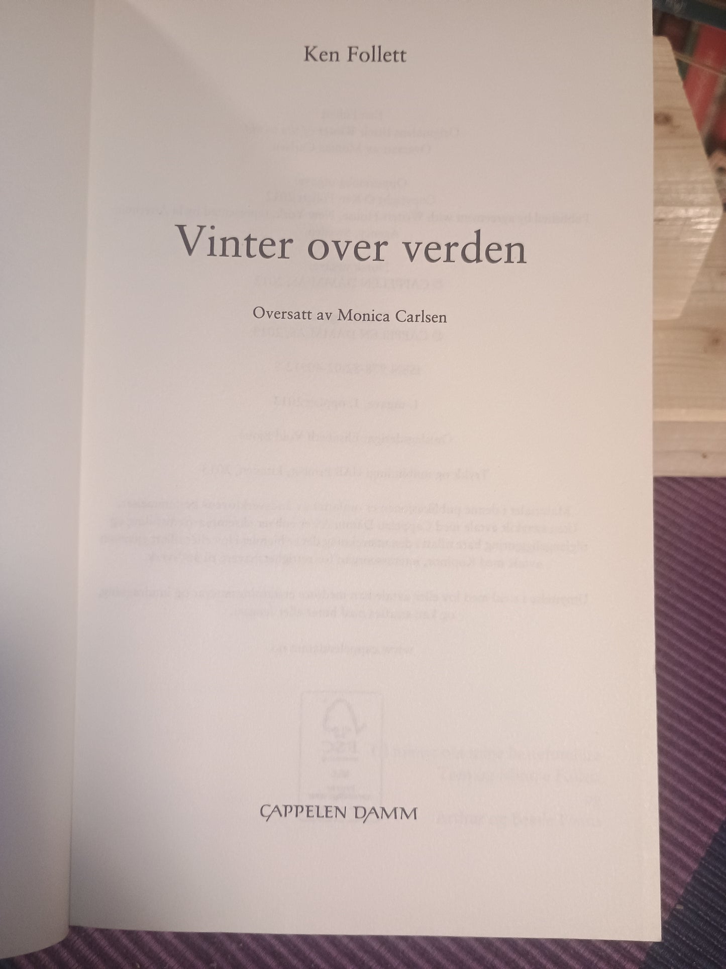 Vinter over verden, Ken Follett