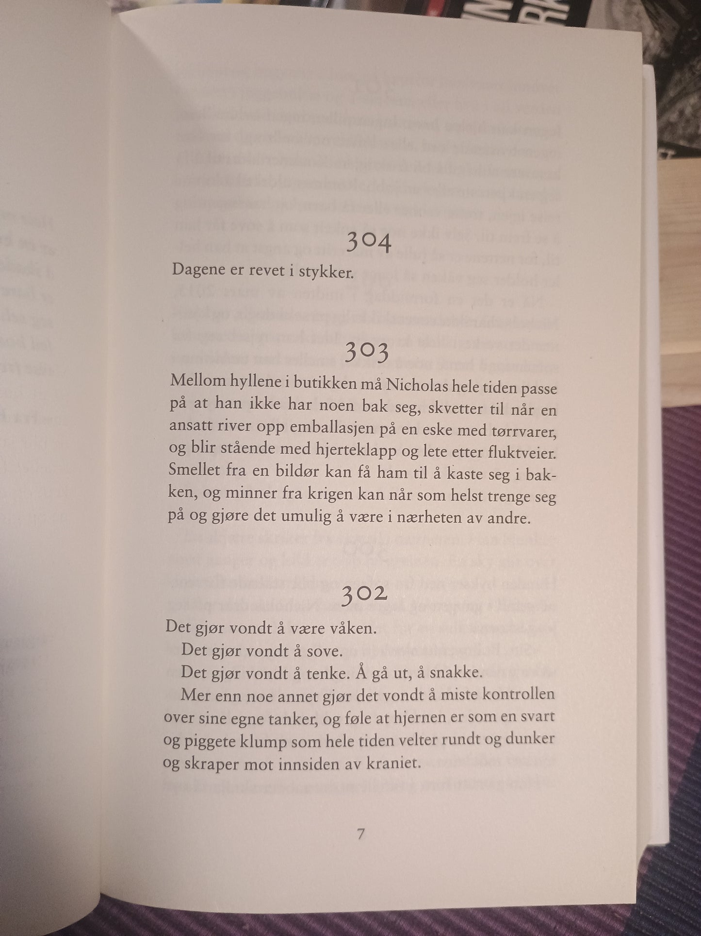 304 dager, Simon Stranger