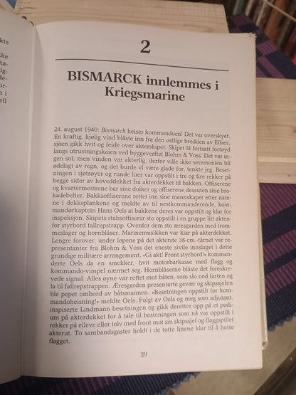 Slagskipet Bismarck: En overlevendes beretning, Baron Burkard von Müllenheim-Rechberg