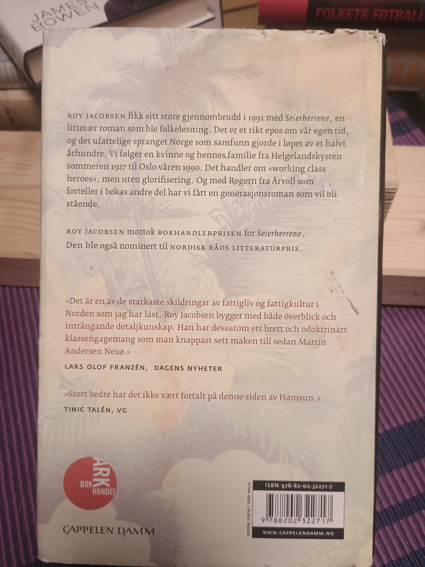 Seierherrene, Roy Jacobsen