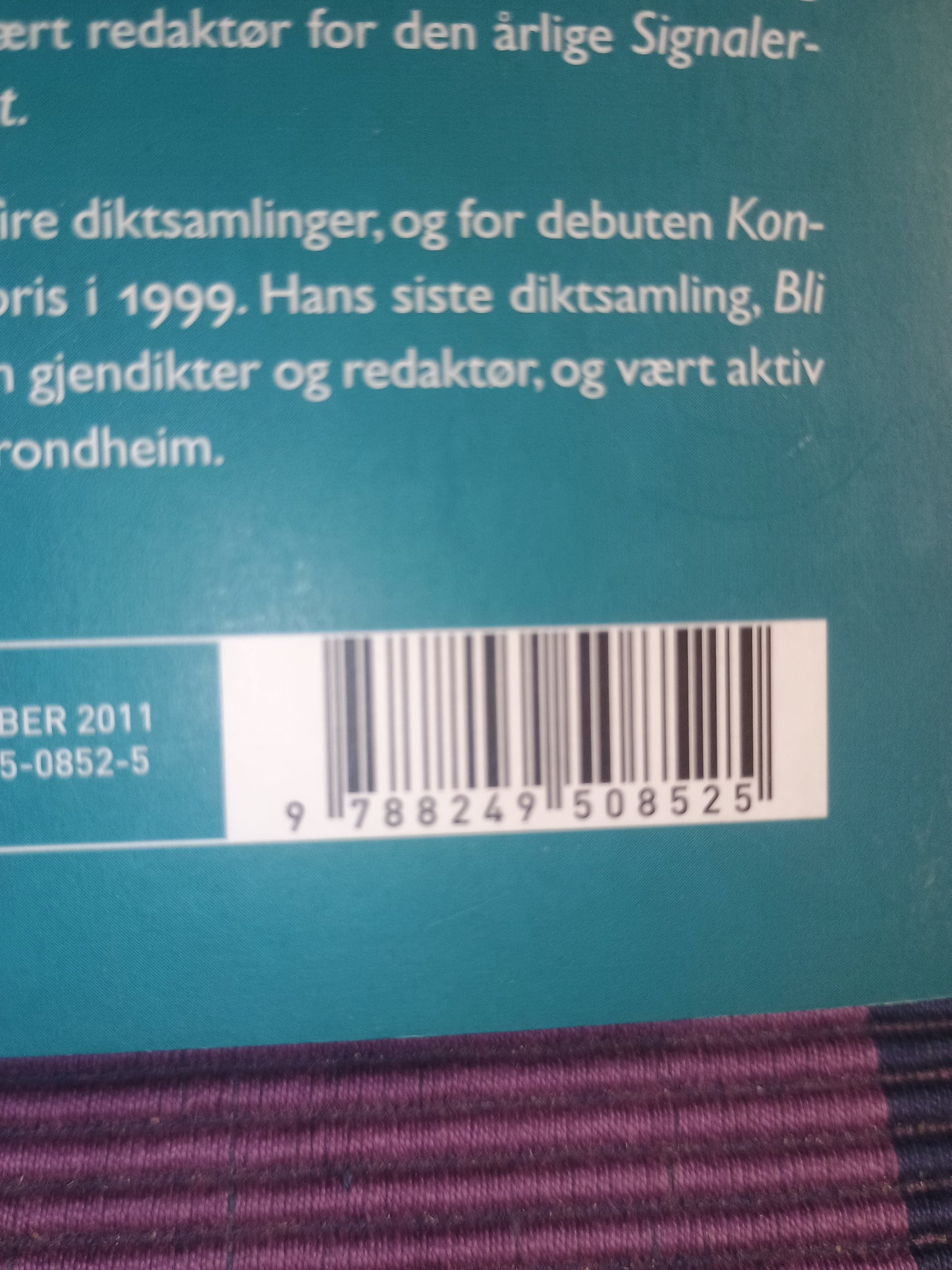 Verden finnes ikke på kartet: Poesi fra hele verden, Pedro Carmona-Alvarez og Gunnar Wærness