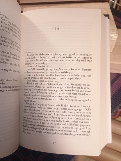 Glasslottet, Amitav Ghosh