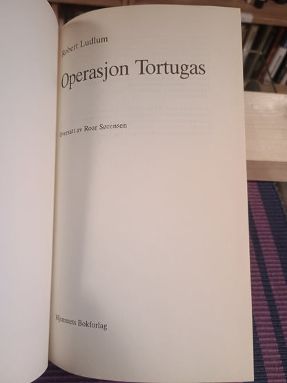 Operasjon Tortugas, Robert Ludlum