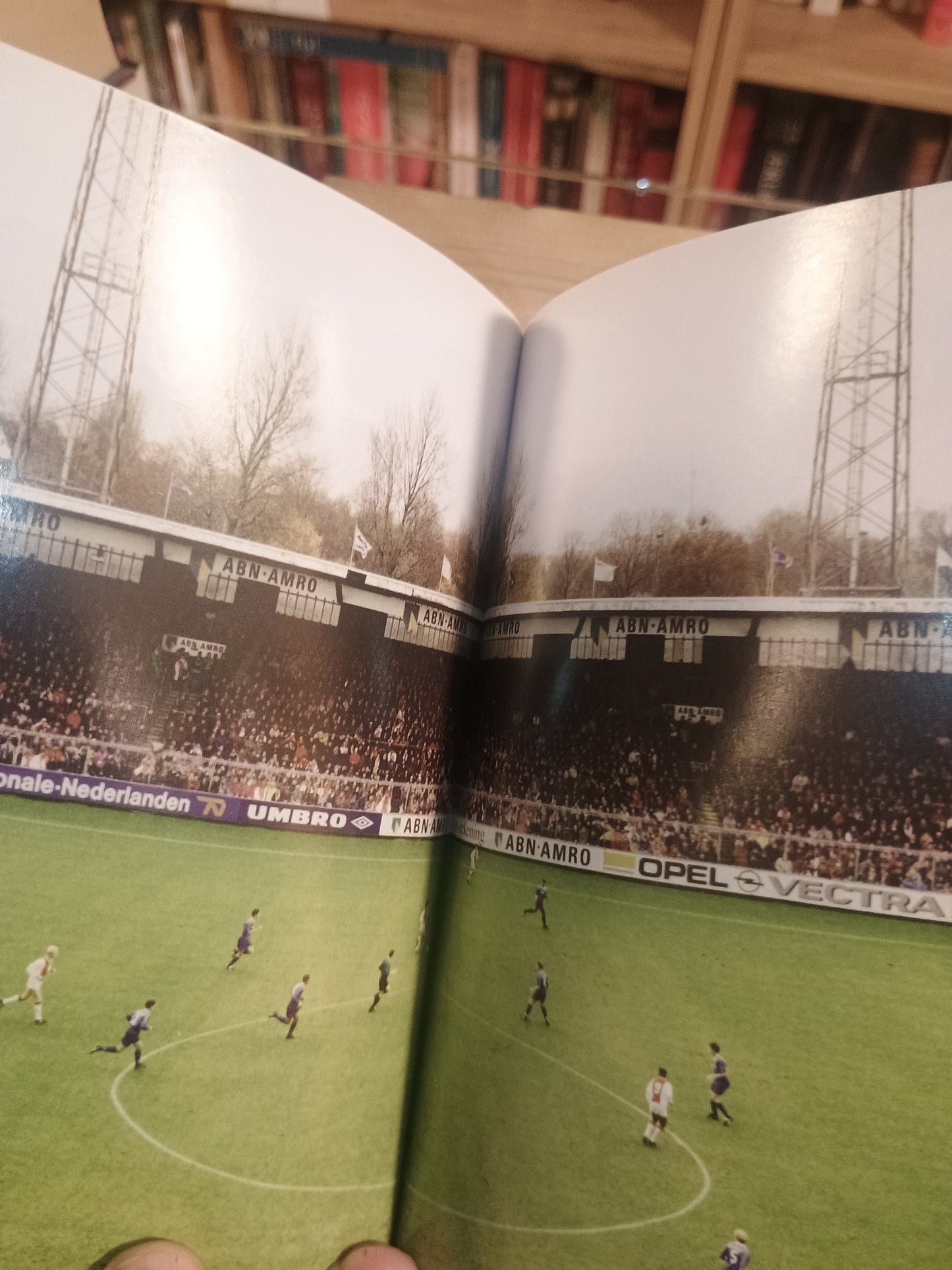 brilliant orange: the neurótico genius of Dutch football, David Winner