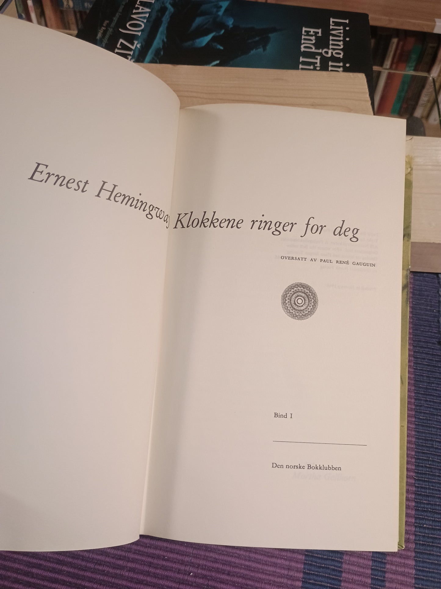 Klokkene ringer for deg, Ernest Hemingway