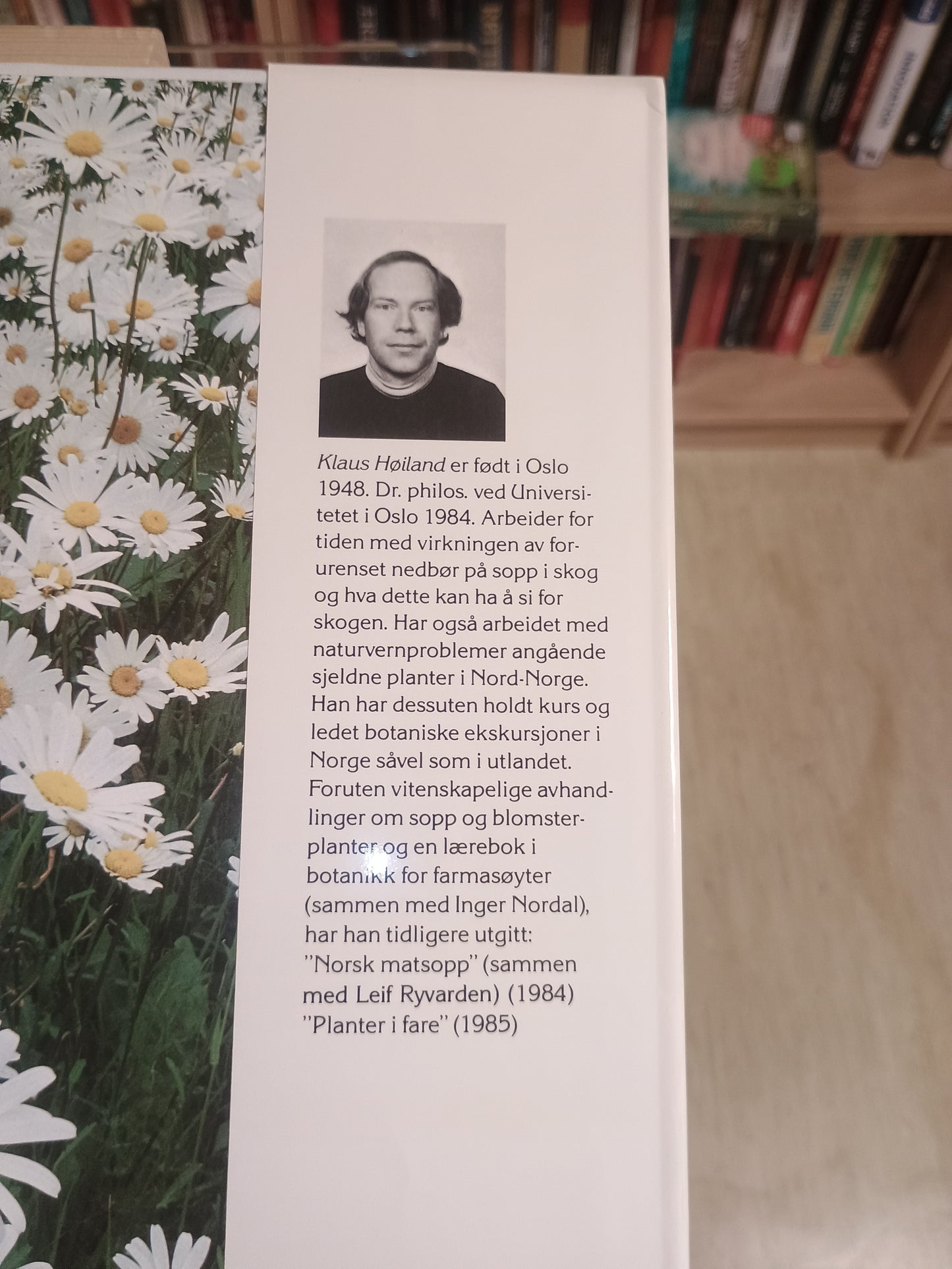 Finn et strå og træ dom på: Alf Prøysens blomster og planter i dikt og bilder, Klaus Høiland