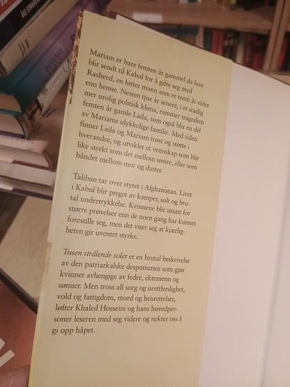 Tusen strålende soler, Khaled Hosseini