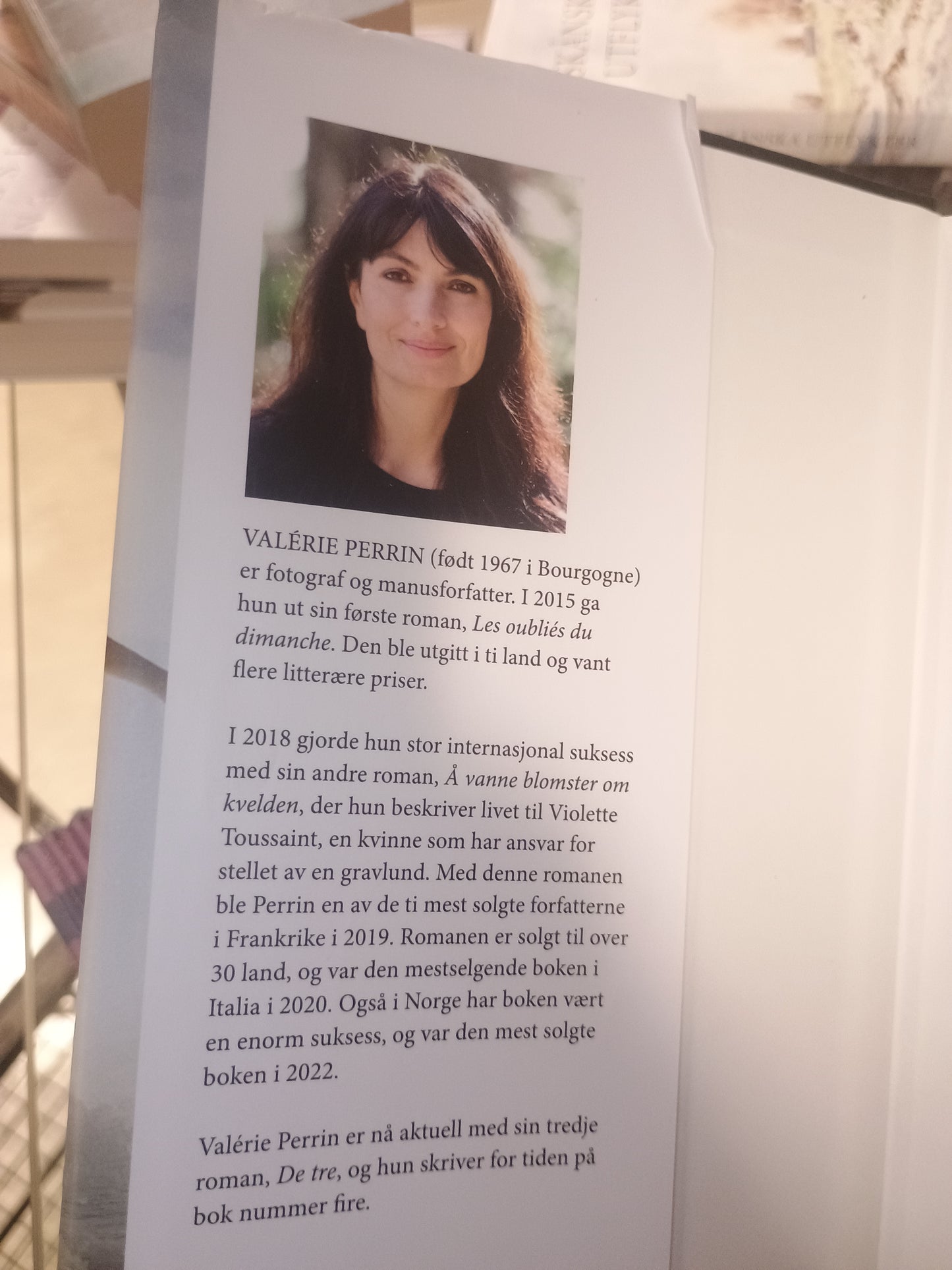 De tre, Valérie Perrin