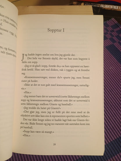 Merkelig vær i Tokyo, Hiromi Kawakami
