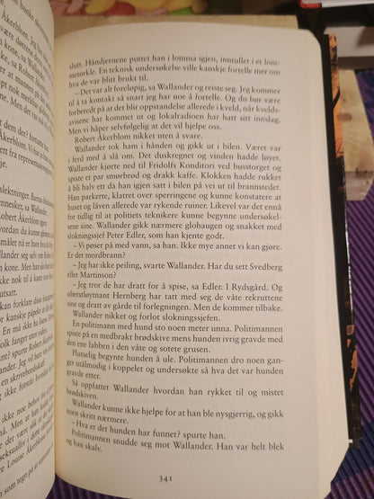 Hundene i Riga. Den hvite løvinnen., Henning Mankell