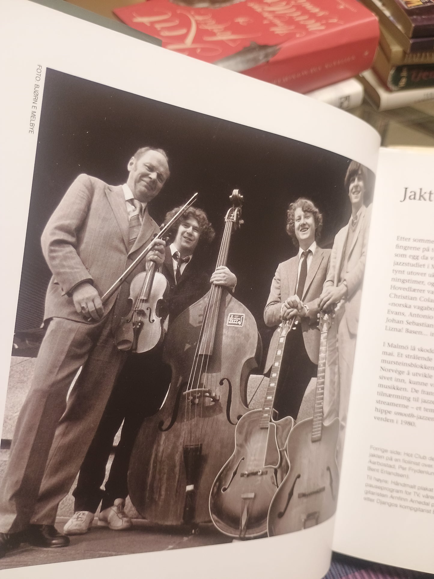 Hot Club de Norvege, Jon Larsen