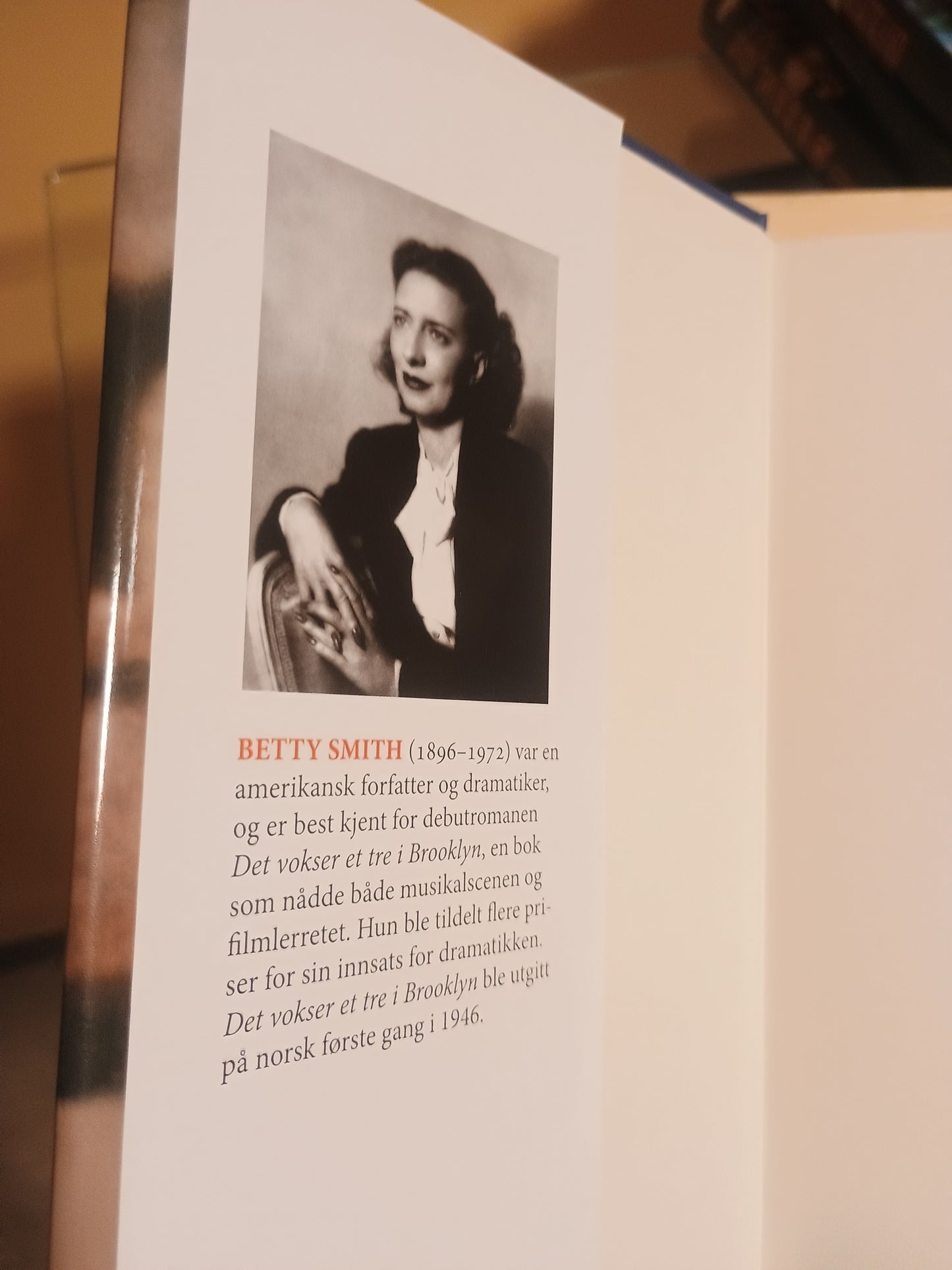 Det vokser et tre i Brooklyn, Betty Smith