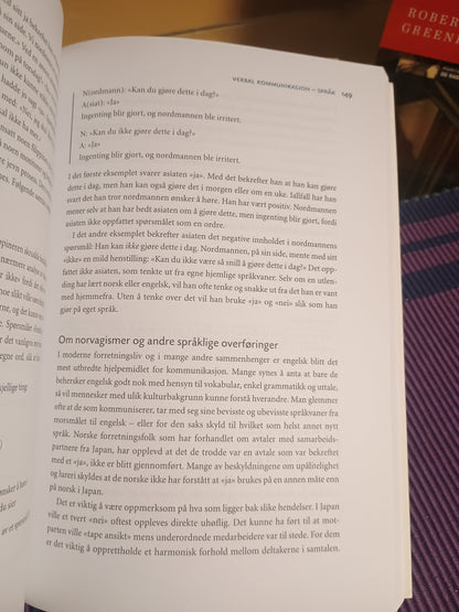 Møter mellom mennesker: Innføring i interkulturell kommunikasjon, Øyvind Dahl