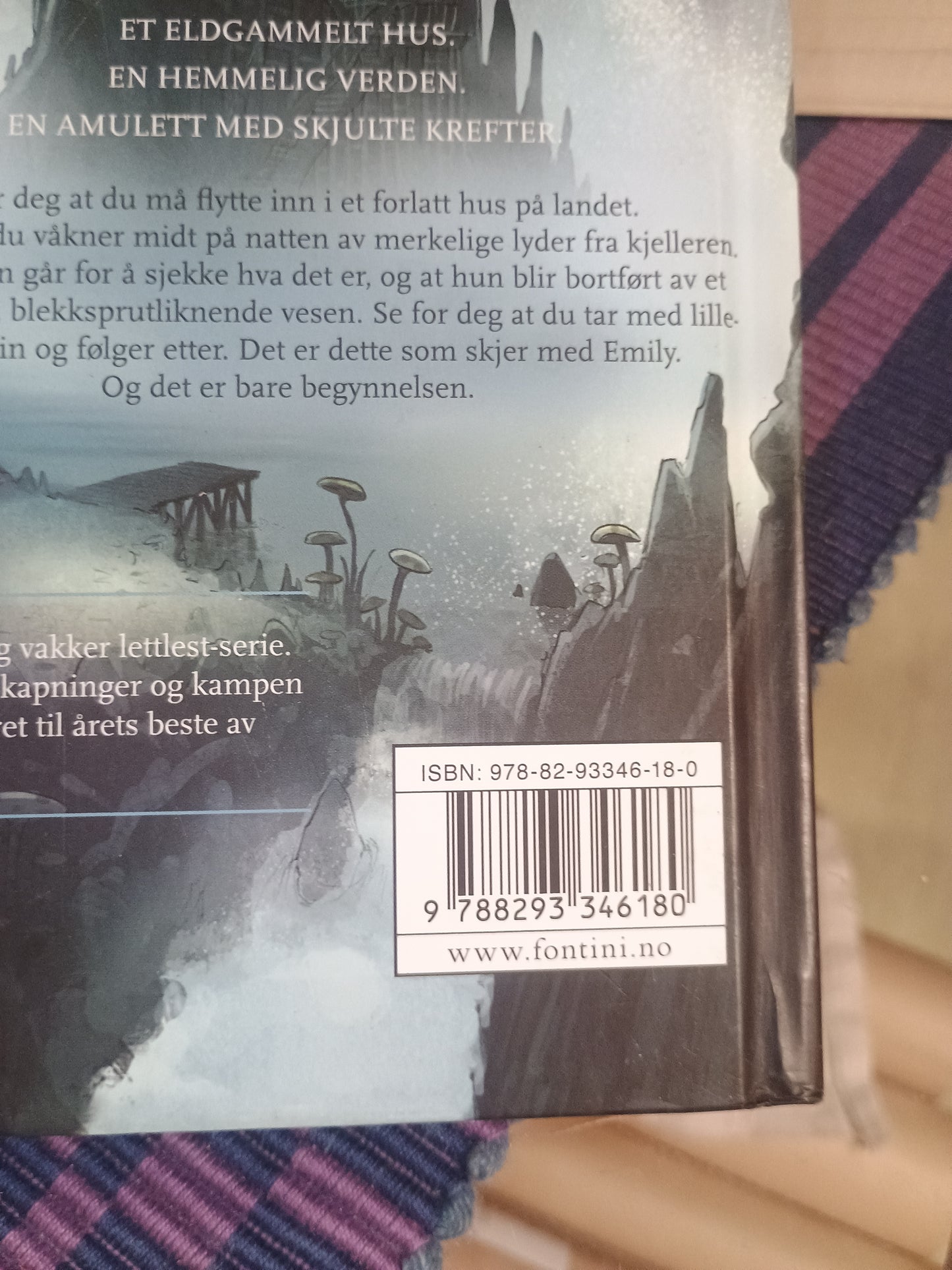 Amuletten: Steinvokteren, Kazu Kibuishi