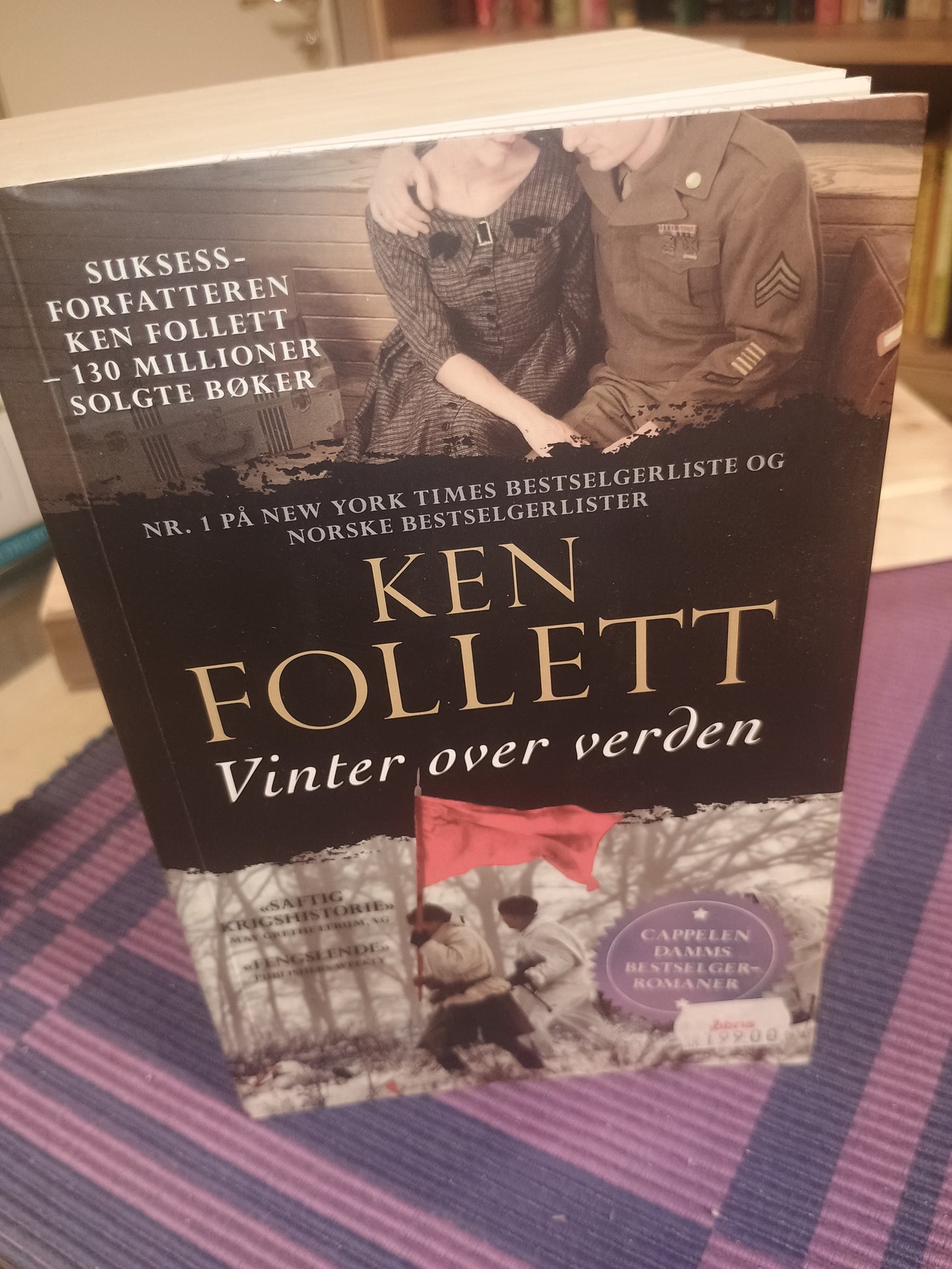 Vinter over verden, Ken Follett